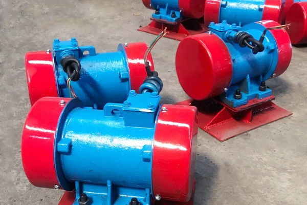 什么是倉壁振動器，其振動電機軸與軸承的保養(yǎng)要求